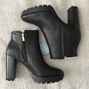 ✨NEW✨ Kenneth Cole Justin Leather Heeled Bootie with Polar Grip (9.5)